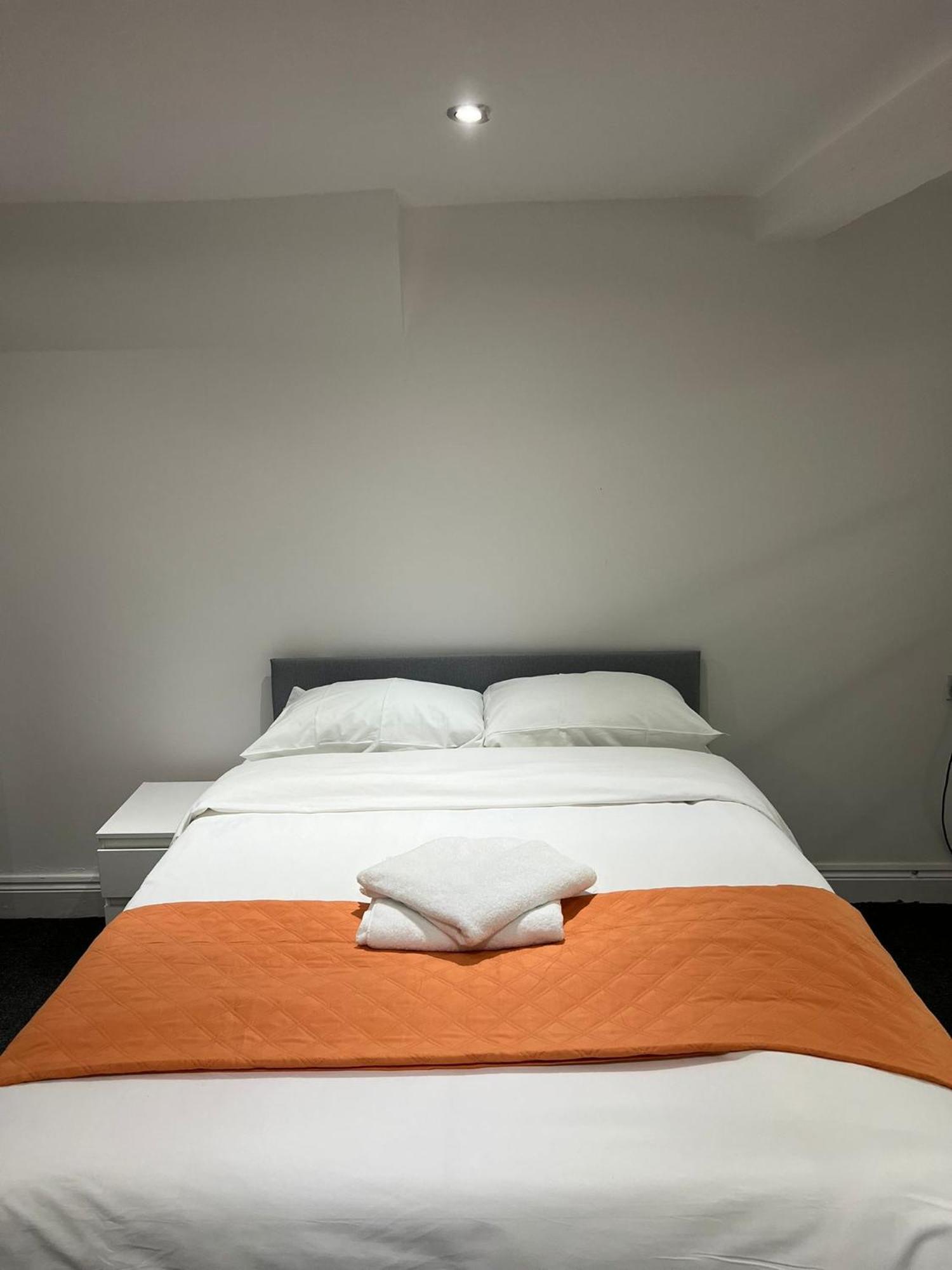 Ferienwohnung Starlet Manor Park London Exterior foto