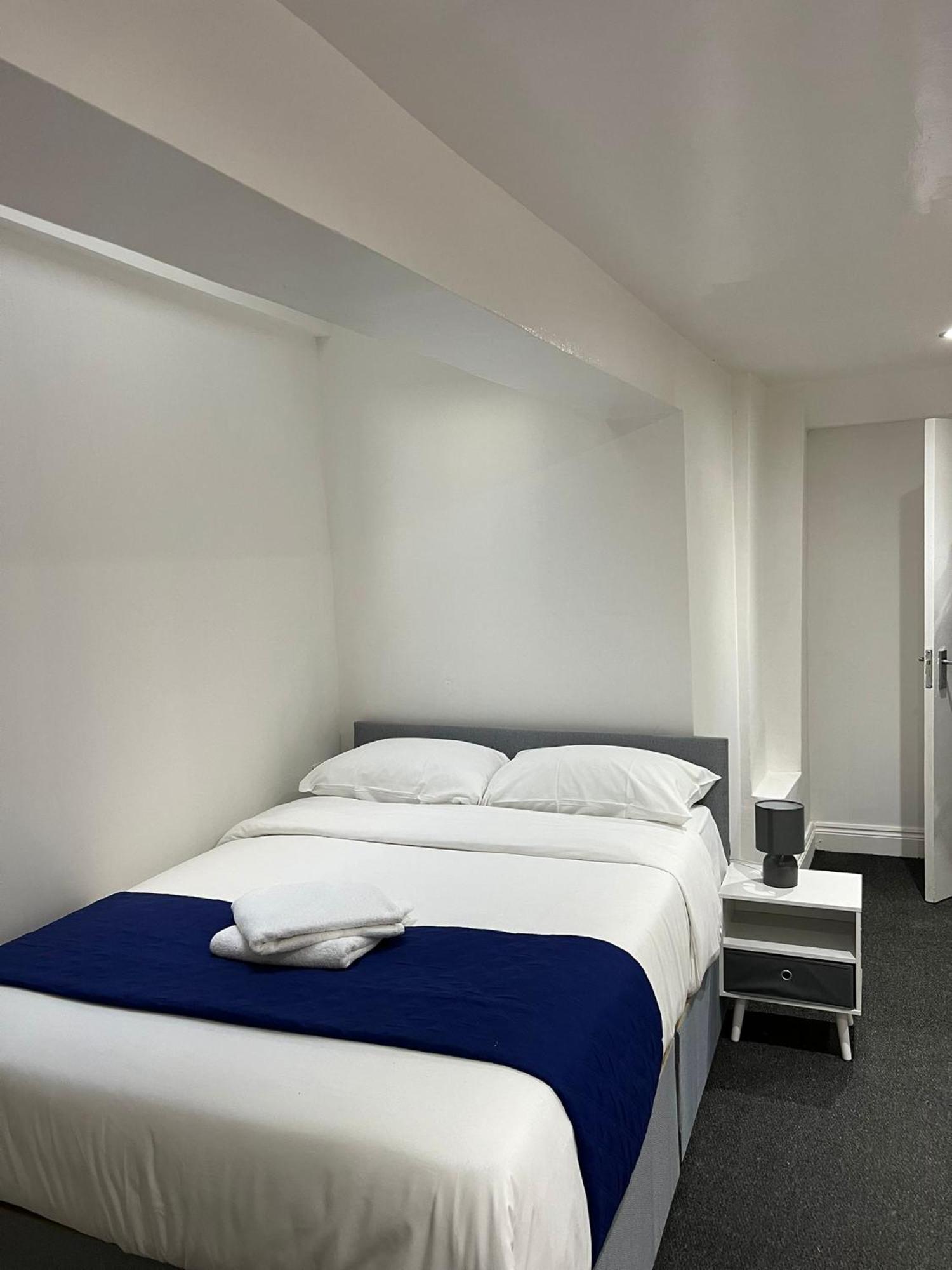 Ferienwohnung Starlet Manor Park London Exterior foto